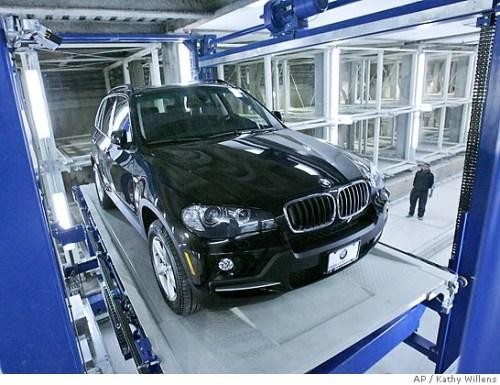 Robotic parking garage