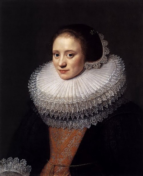 Minnesotastan got curious and researched Elizabethan ruffs