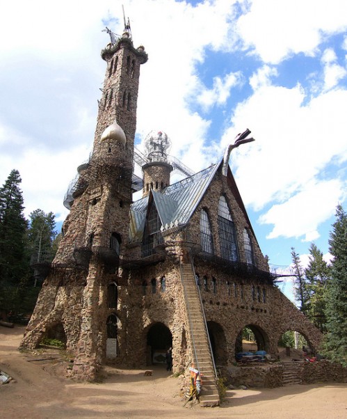 A Medieval Castle in Cowboy Country - Neatorama